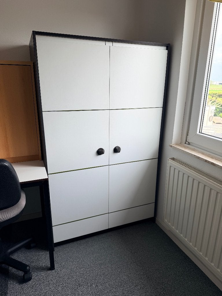 Kleding kast, Ophalen, Met deur(en), Gebruikt, 100 tot 150 cm