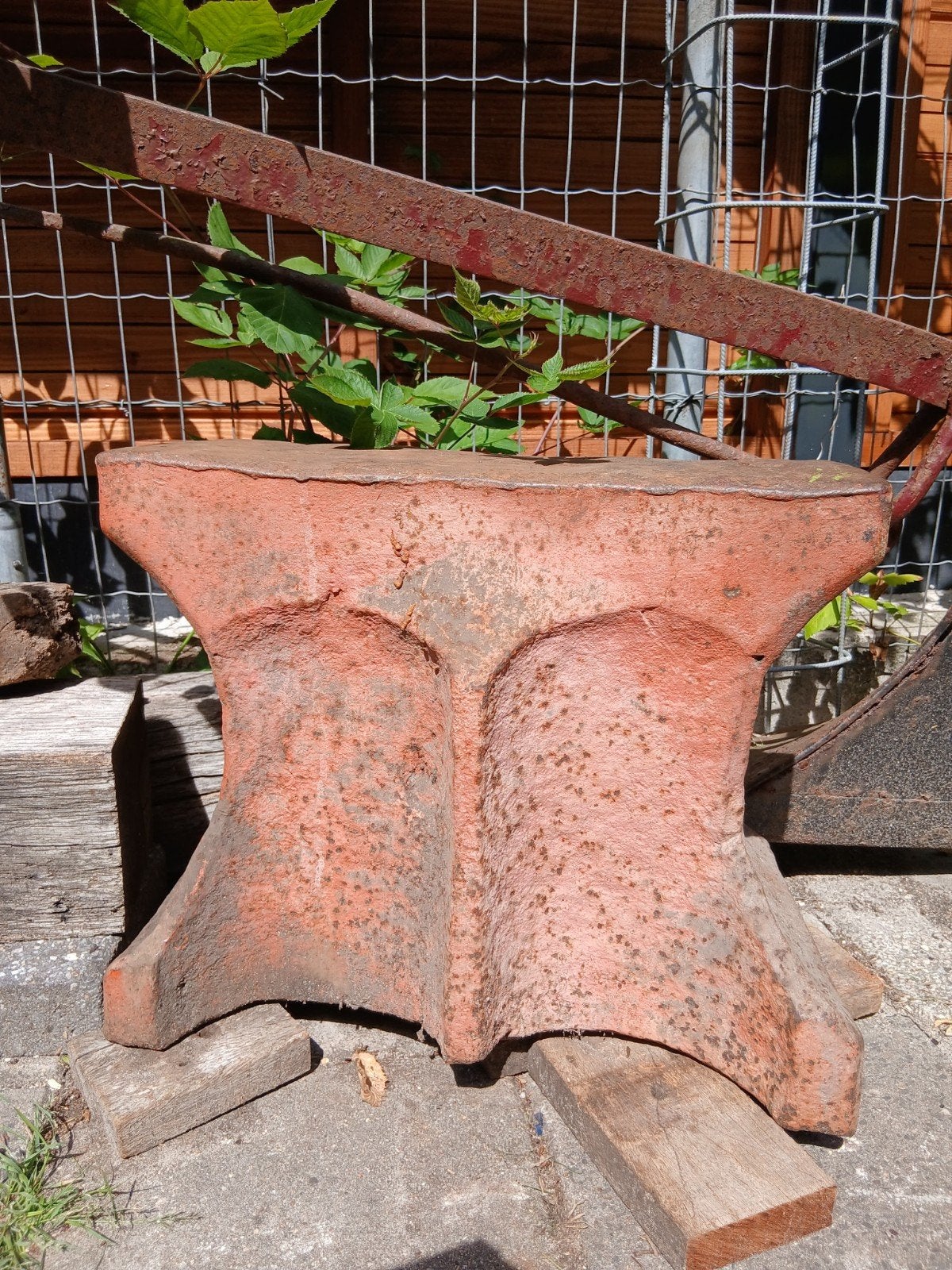 Zwaar authentiek aambeeld (150 kg) uit oude smederij, Ophalen