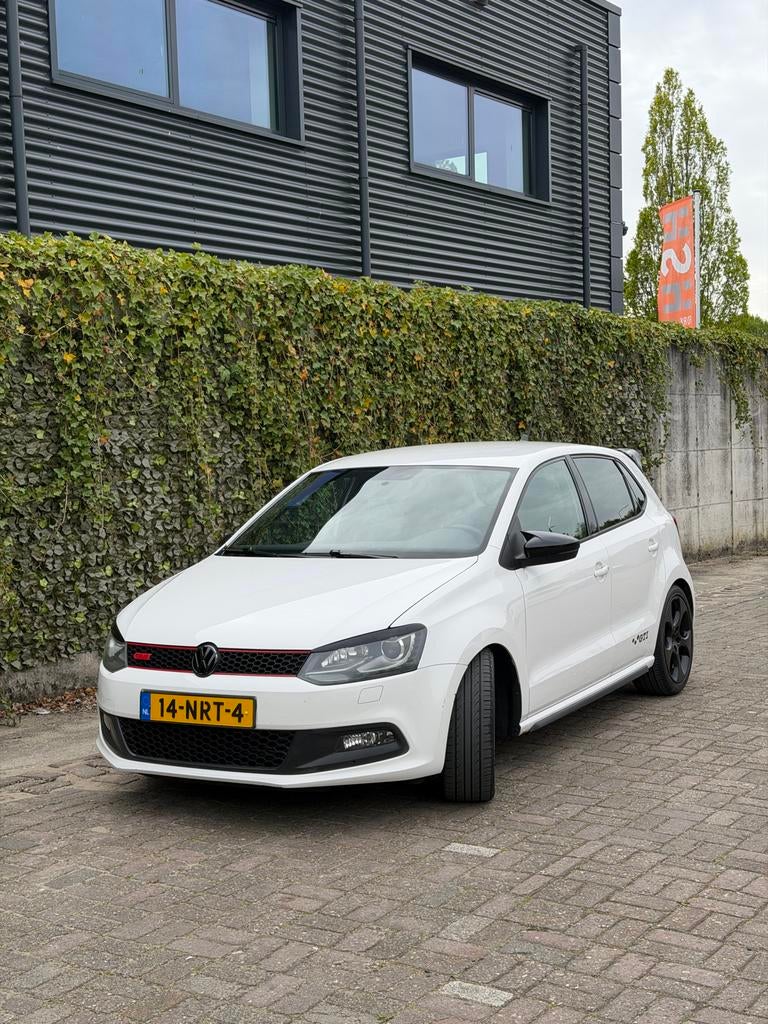 Volkswagen Polo 1.4 TSI 132KW DSG 2010 Wit, 1169 kg, 4 cilinders, 179 pk, Wit