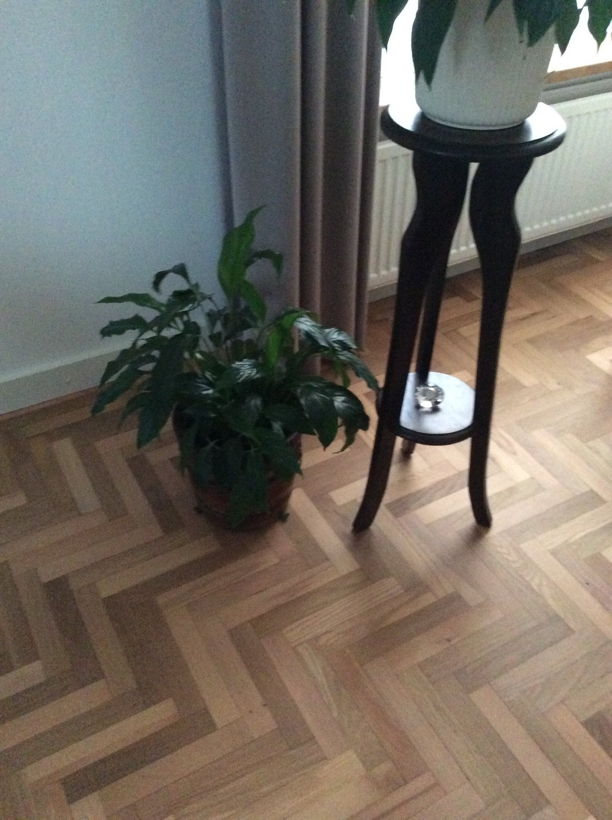 Grote houten antieke bloempot (koper-afwerking), Overige materialen, Gebruikt, Rond, Binnen