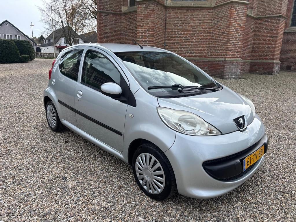 Peugeot 107 1.0 12V 5DR AUTOMAAT 2007 / Apk 2027, Auto's, Peugeot, Stof, 4 stoelen, 68 pk, Origineel Nederlands