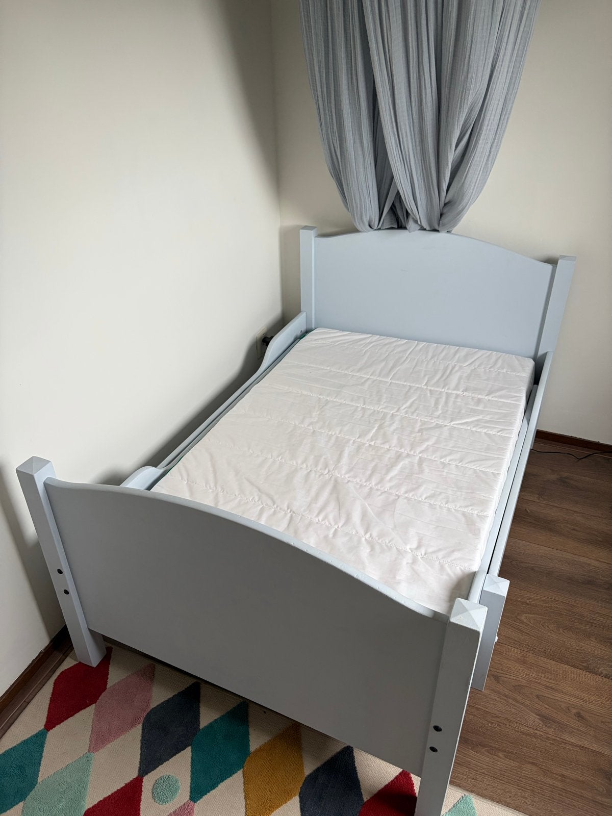 IKEA meegroeibed en nieuw matras, Ophalen, 85 tot 100 cm, Zo goed als nieuw, Lattenbodem
