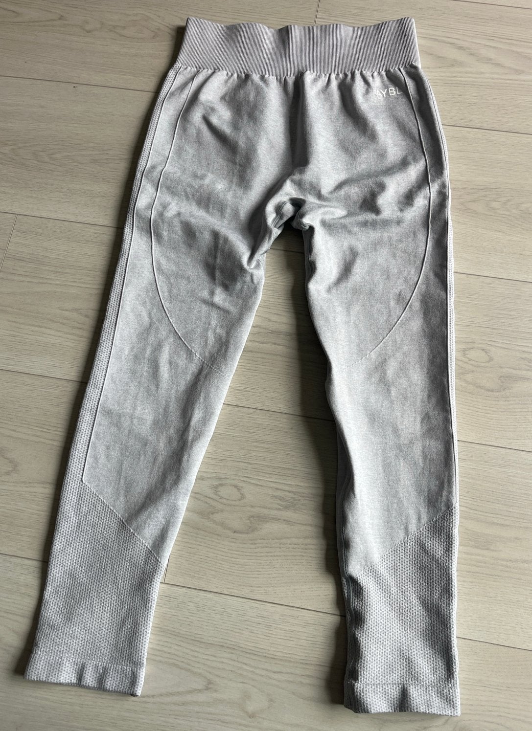 AYBL Legging Maat M - Nieuw en ongedragen, Verzenden, Nieuw, Maat 38/40 (M), Grijs