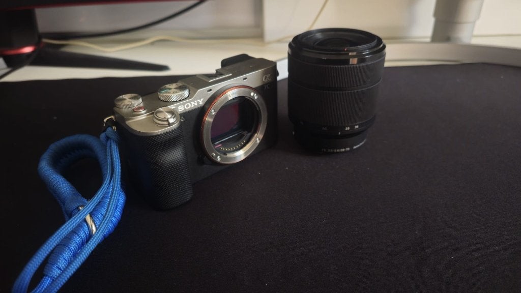 Sony A7C + Sony FE 28-70mm, Audio, Tv en Foto, Ophalen, Zo goed als nieuw, Compactcamera, Sony