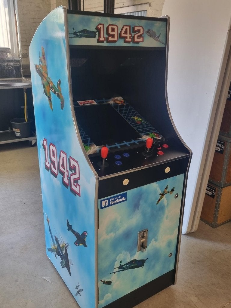 Te koop: Arcade, videogame met 60 classic spellen. i.z.g.st., Ophalen, Zo goed als nieuw