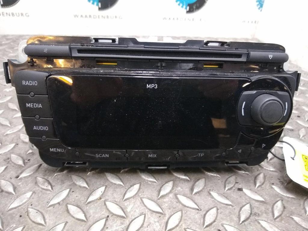 SEAT IBIZA 1.2 TDI STYLE ECO.  RADIO 6J1035153G, 6J1035153H, Ophalen of Verzenden, Gebruikt, ARN erkend