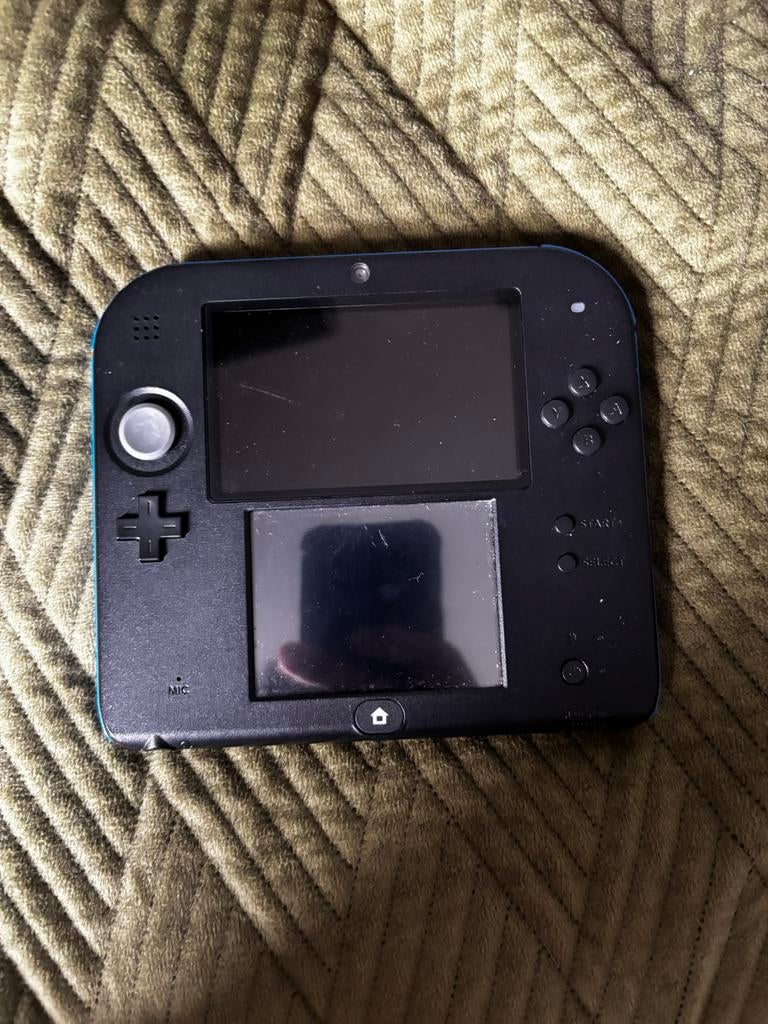 Nintendo 2DS met 4 spellen en beschermhoes, Ophalen of Verzenden, Zo goed als nieuw, 2DS, Overige typen