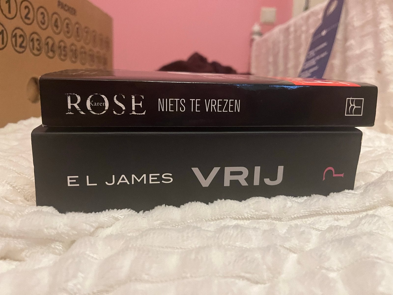 2 nieuwe thrillers samen voor €10, Ophalen of Verzenden, Gelezen, Nederland
