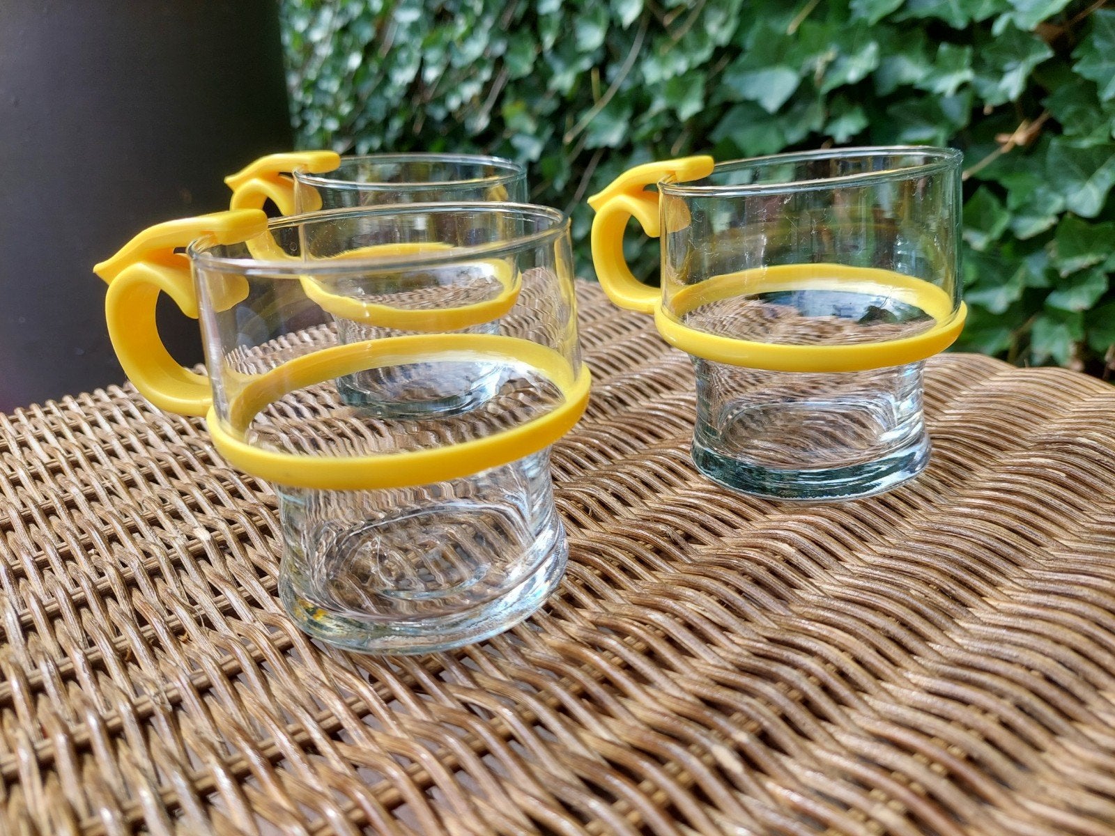 Set van 3 vintage Bodum Bistro glazen met gele houders, Geel, Bodum, Ophalen of Verzenden, Glas