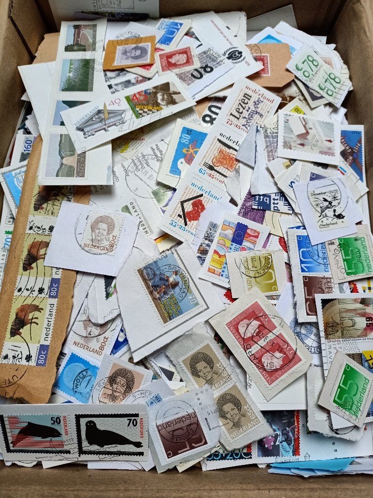 doos nederlandse postzegels, Ophalen of Verzenden, Na 1940, Gestempeld