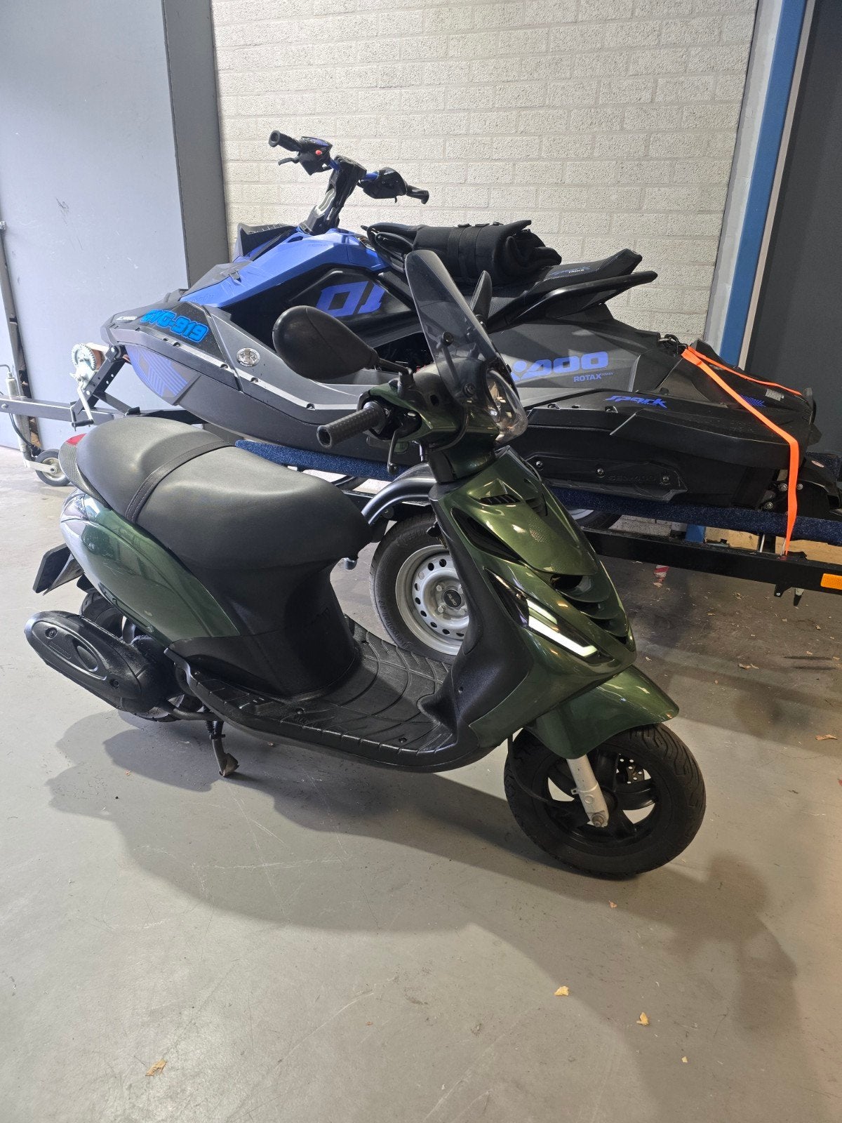 Piaggio Zip 4T 2017 Full option, Ophalen, Zo goed als nieuw, Benzine, Zip