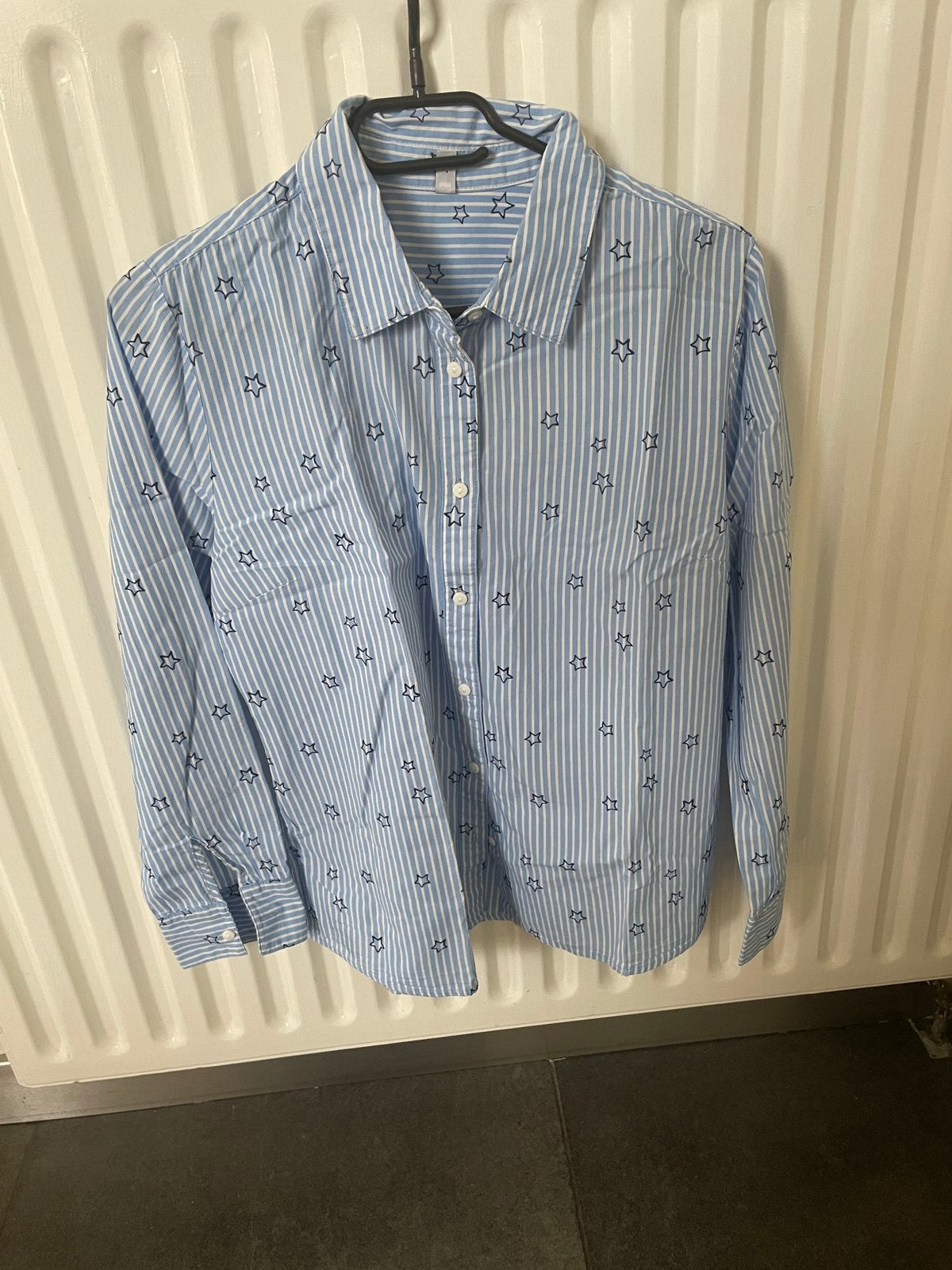 Hema gestreept overhemd met sterren, maat M, Ophalen of Verzenden, Zo goed als nieuw, Maat 38/40 (M), Blauw
