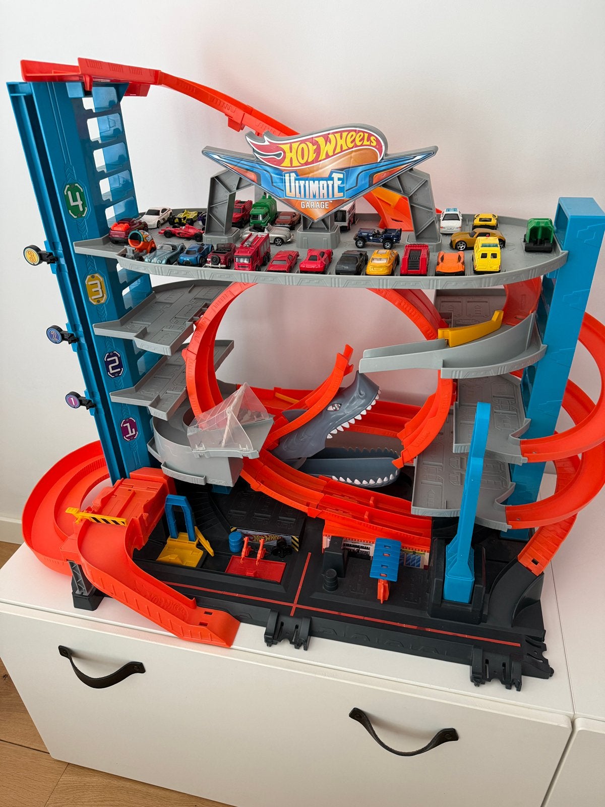 Hot wheels ultimate series autogarage, Kinderen en Baby's, Speelgoed | Racebanen, Ophalen, Racebaan, Zo goed als nieuw, Met looping