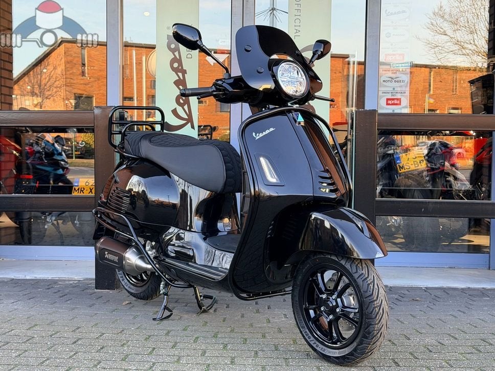 Vespa GTS Super 310 ABS Custom Nero Convinto