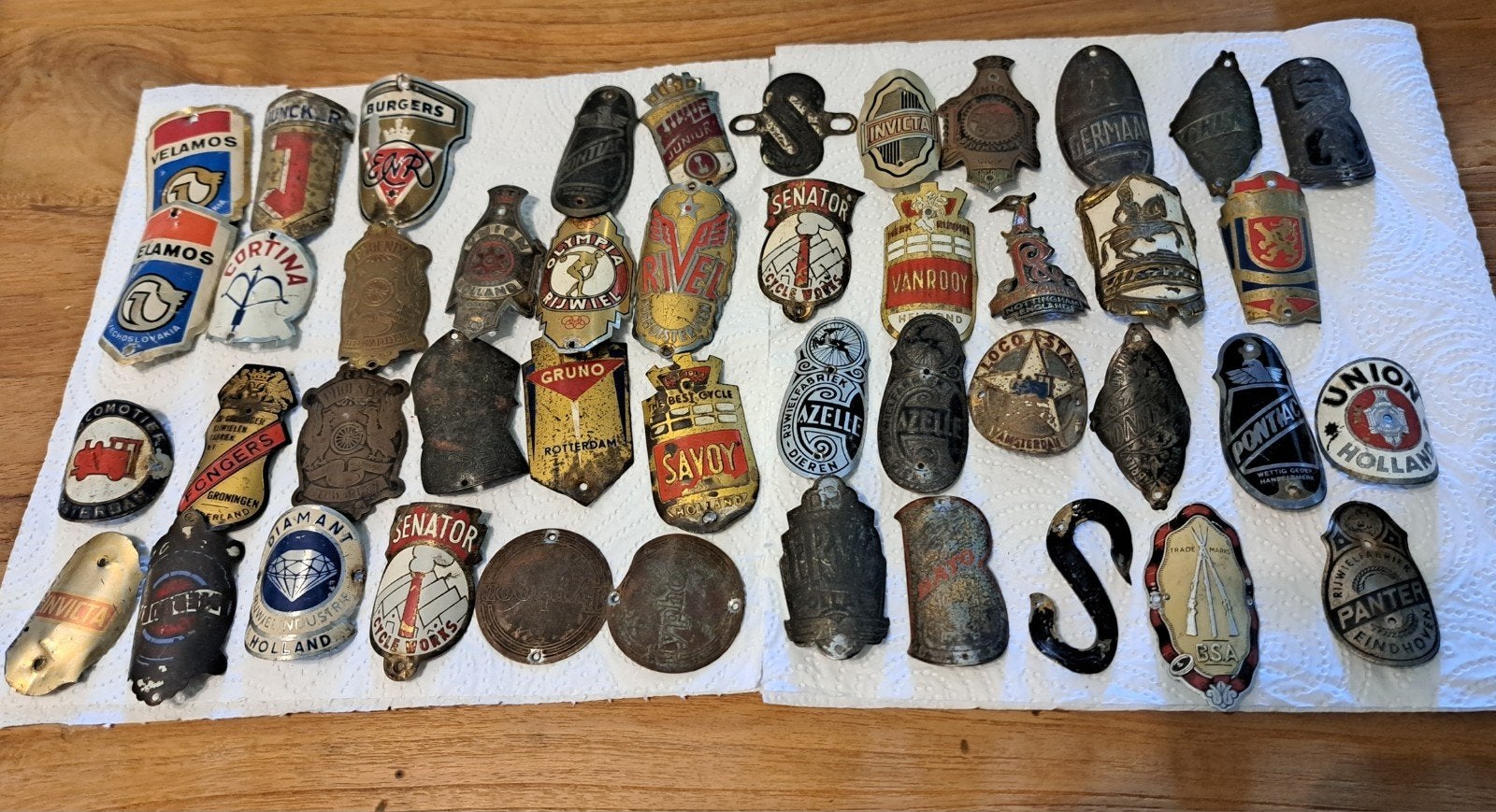 44 Oude Balhoofdplaatjes - Vintage Fiets Emblemen, Ophalen of Verzenden, Gebruikt
