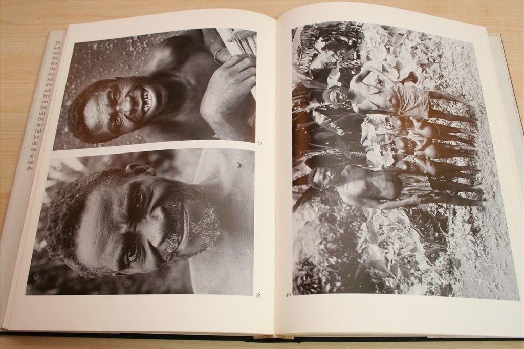 Pygmeeën — Ervaringen Afrika [1932-1959] — Julien, Boeken, Ophalen of Verzenden, Zo goed als nieuw, Europa
