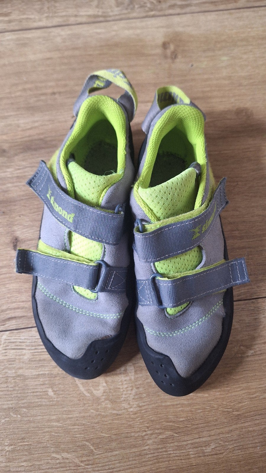 Boulder- en klimschoenen maat 37 - Zo goed als nieuw, Ophalen of Verzenden, Zo goed als nieuw, Klimsportschoenen