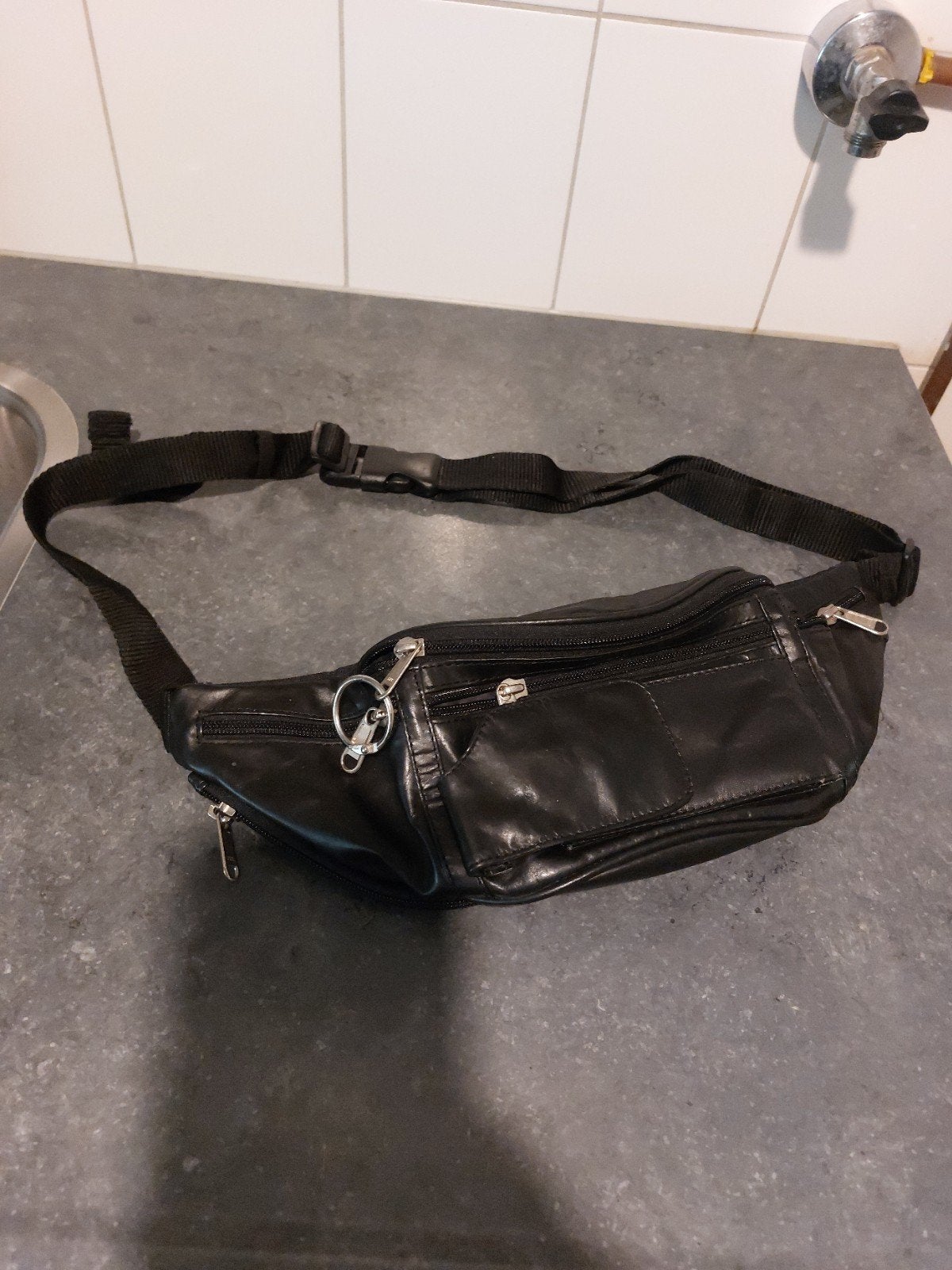 Zwarte buideltas / heuptas, Ophalen of Verzenden, Gebruikt, Zwart, Overige typen