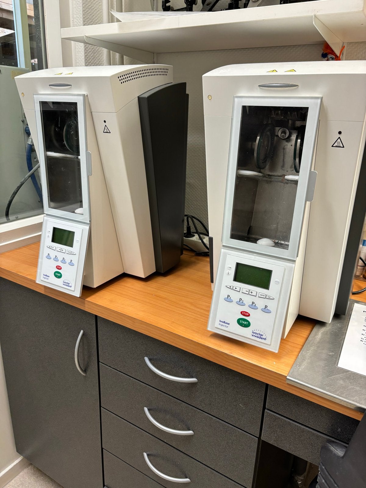 Ivoclar Vivadent IvoBase Injector (2012) - 2 stuks, Ophalen