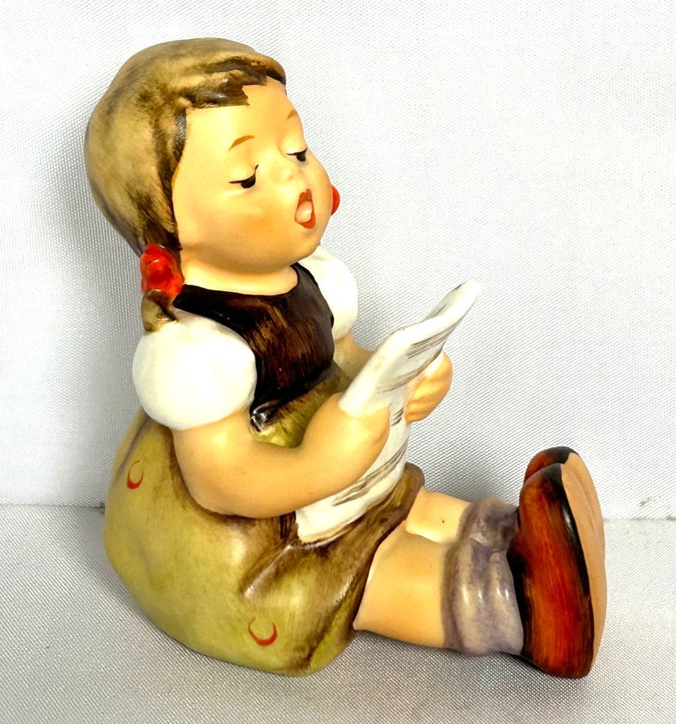 Hummel - Goebel - zingend meisje 389, Verzamelen, Ophalen of Verzenden, Zo goed als nieuw, Hummel