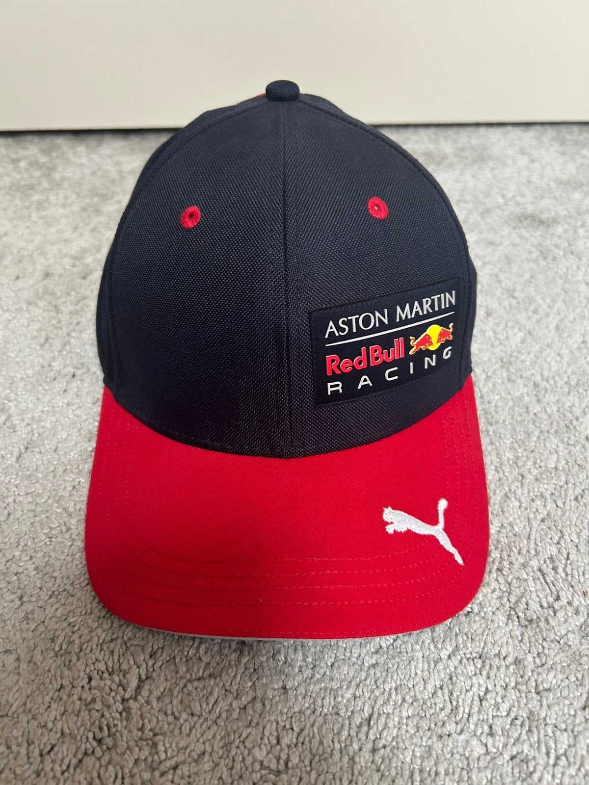 Aston Martin Red Bull pet, Ophalen of Verzenden, Nieuw, One size fits all, Pet