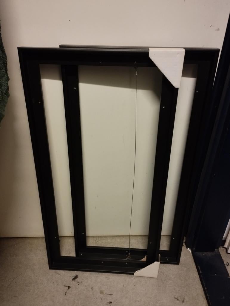 2 baklijsten ca 40x80 cm, Ophalen