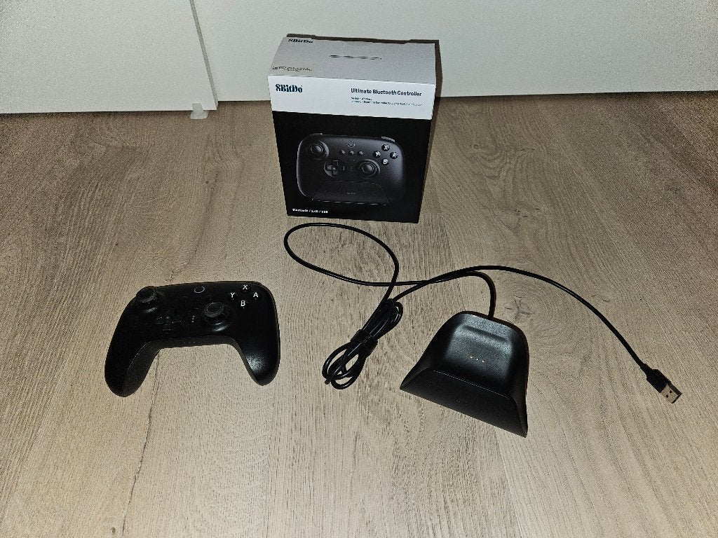 8BitDo Ultimate Bluetooth Controller, Ophalen of Verzenden, Zo goed als nieuw, 8BitDo