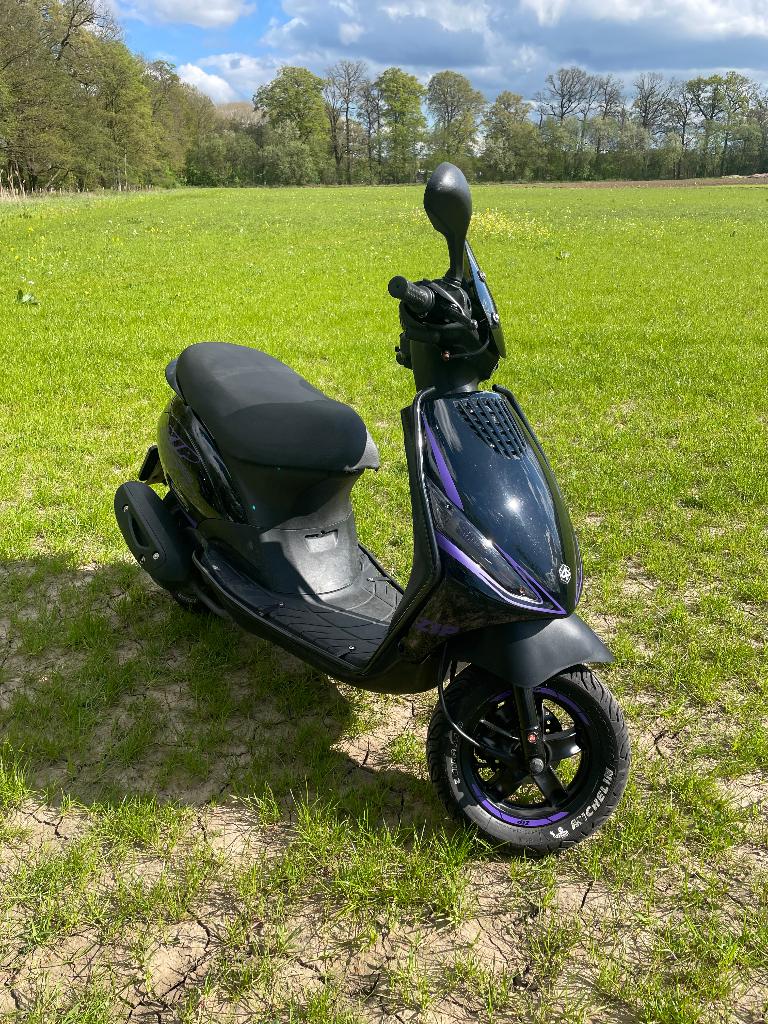 piaggio zip iget 2019, Fietsen en Brommers, Scooters | Piaggio, Ophalen, Maximaal 45 km/u, Zo goed als nieuw, Elektrisch