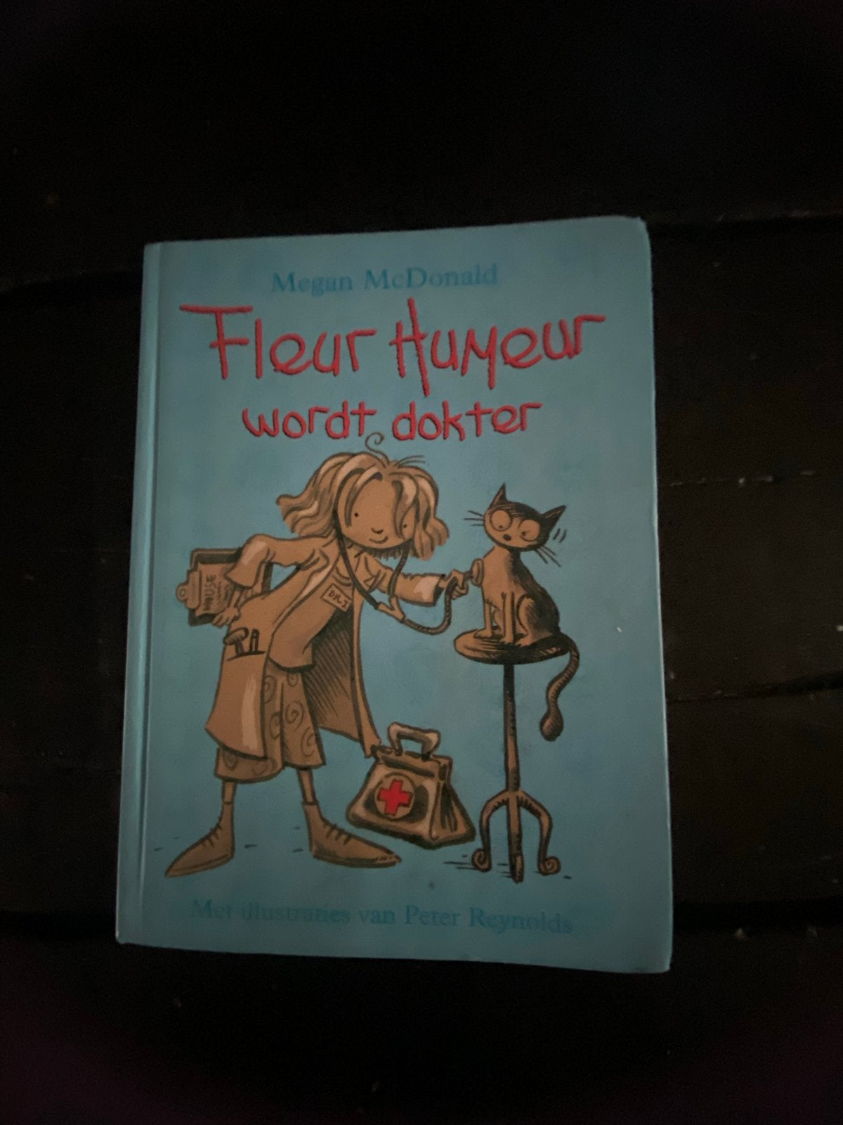 Fleur Humeur wordt dokter - Megan McDonald, Ophalen of Verzenden, Zo goed als nieuw, Fictie algemeen