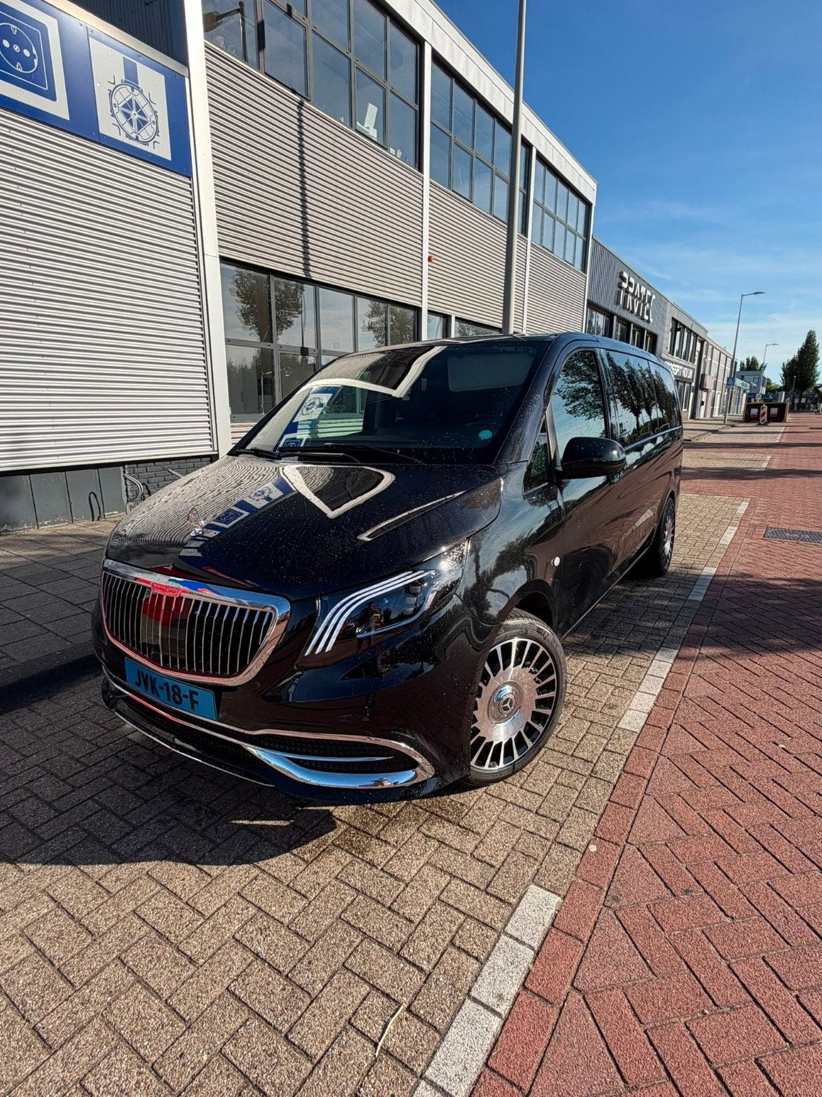 Mercedes-Benz Vito Taxi Maybach Kit 2017 8PAX, Auto's, 136 pk, 2000 kg, Zwart, Leder