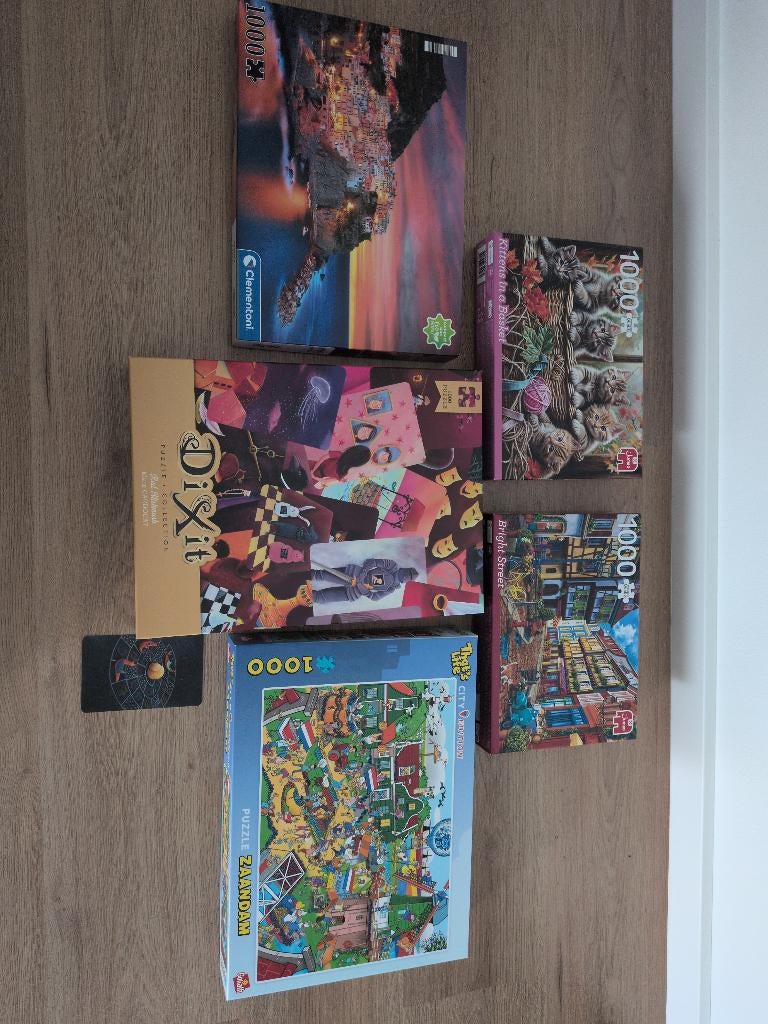 puzzels 1000 stukjes 5 stuks, Ophalen of Verzenden, 500 t/m 1500 stukjes, Zo goed als nieuw, Legpuzzel