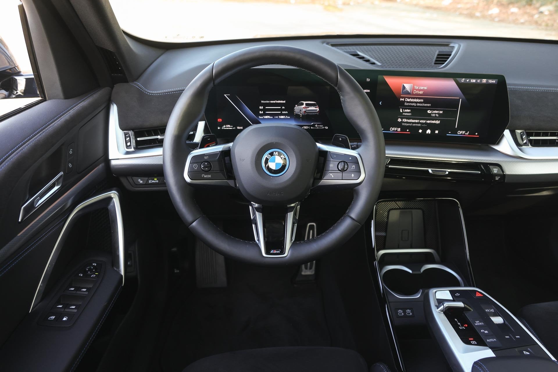 BMW X1 xDrive25e M Sport Automaat / Trekhaak / Panoramadak /, Gebruikt, Bedrijf, Hybride Elektrisch/Benzine, 3 cilinders
