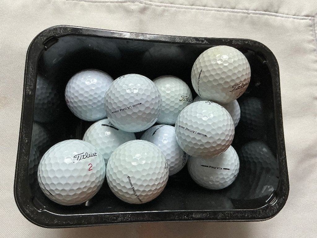 30 verschillende Titleist, Callaway en Srixon golfballen, Ophalen of Verzenden, Zo goed als nieuw, Bal(len), Callaway
