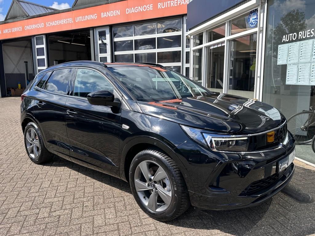 Opel GRANDLAND 1.6 HYBRID 300   4X4 ULTIMATE  TREKHAAK, Auto's, Automaat, Gebruikt, Overige modellen, 4 cilinders