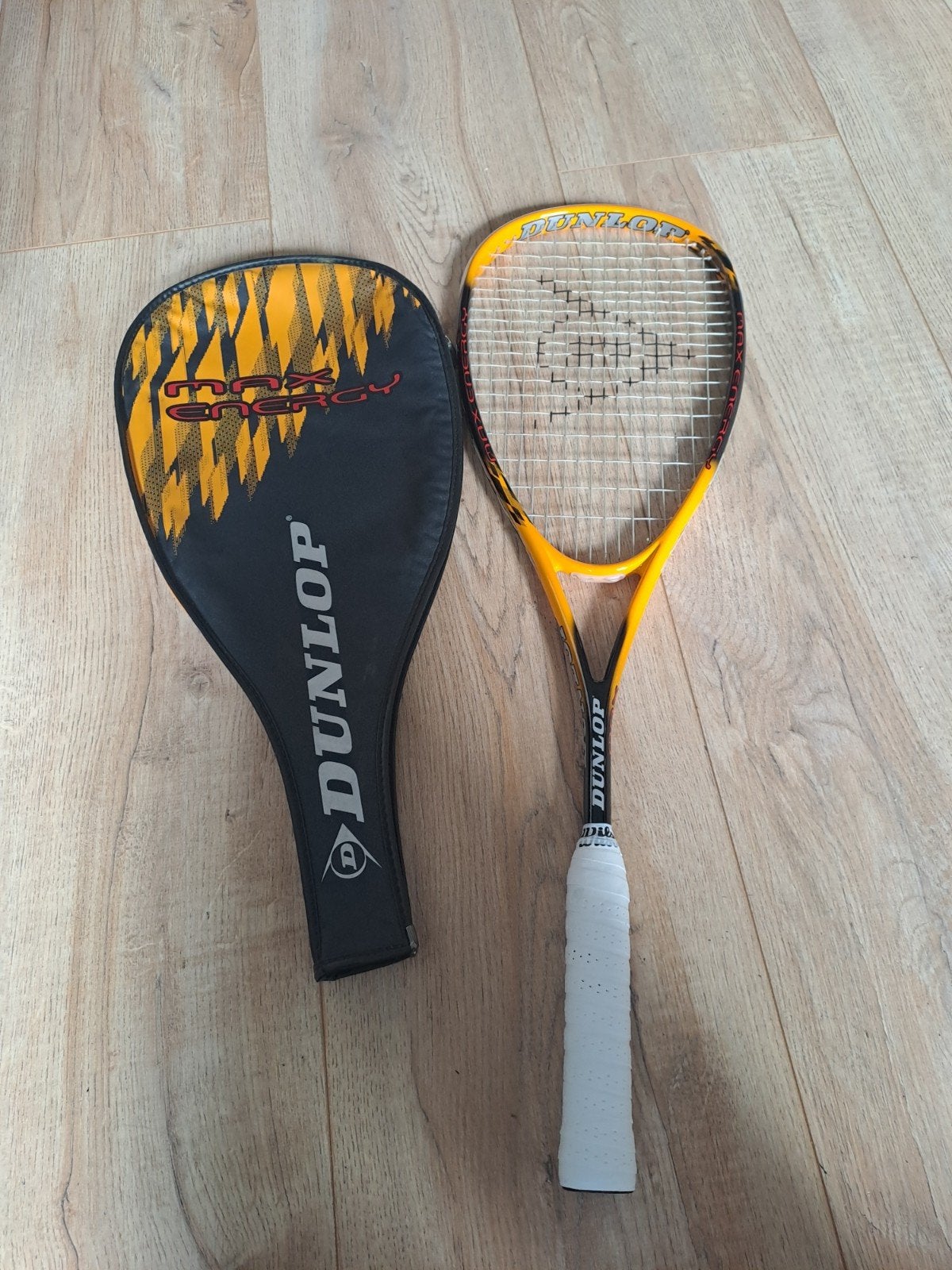 Dunlop Max Energy Squash Racket met Hoes, Sport en Fitness, Squash, Ophalen of Verzenden, Gebruikt, Met hoes