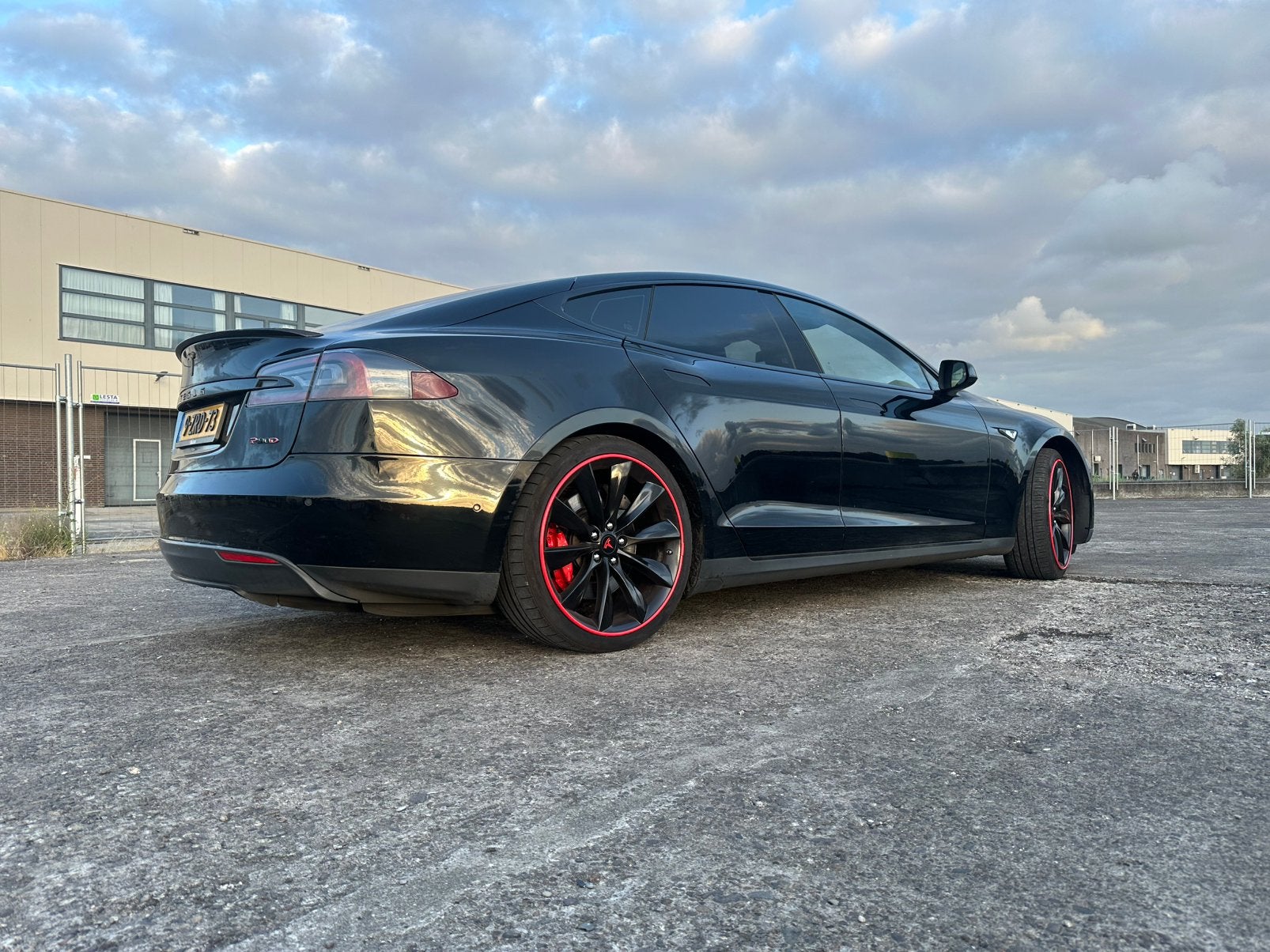Tesla Model S P90D 700pk free suc SC01 !, Automaat, Zwart, Elektrisch, Vierwielaandrijving