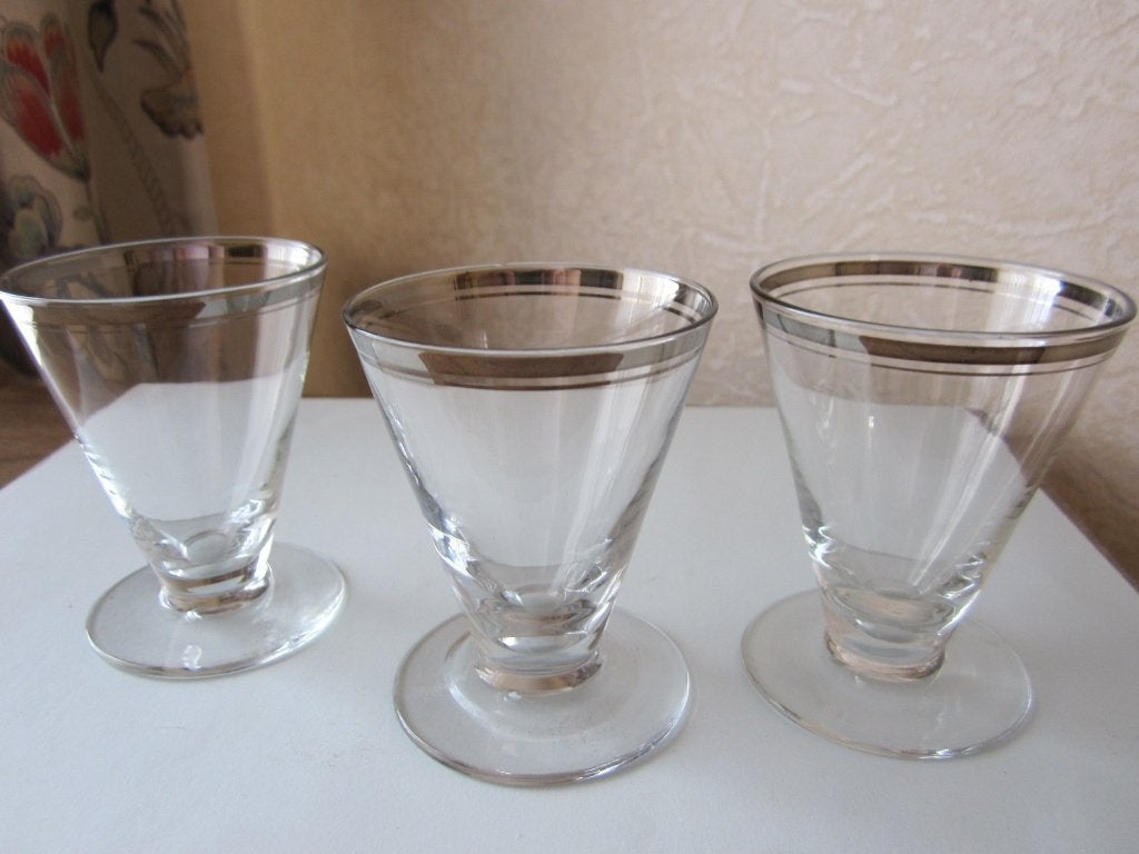 Vier art deco likeur glazen - dubbele platinum fries, Verzenden
