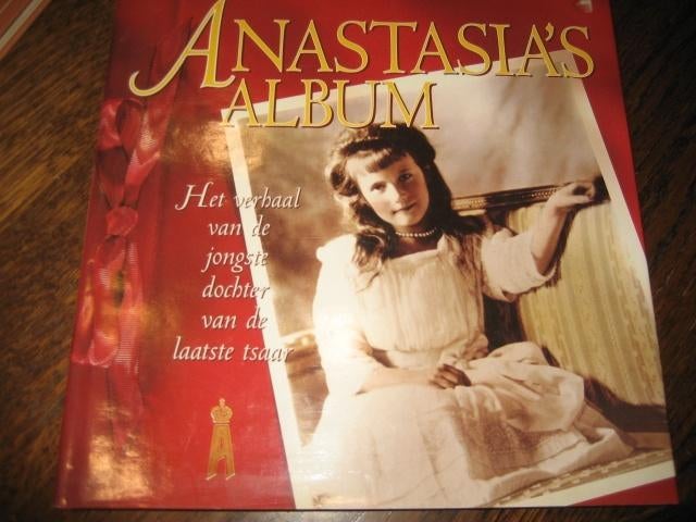 Hugh brewster / anastasias album het verhaal van de jongste, 20e eeuw of later, Overige gebieden, Ophalen of Verzenden, Zo goed als nieuw