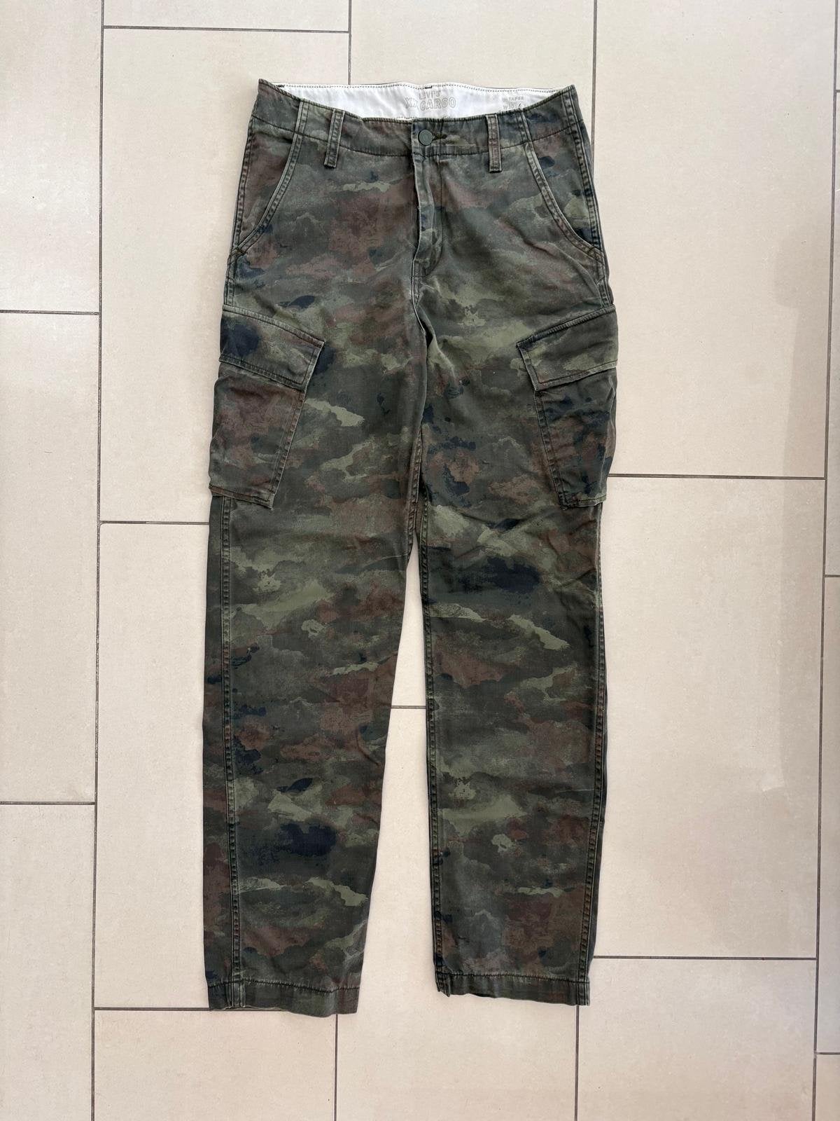 Levi's Camouflage Cargo Broek - Maat 30, Ophalen of Verzenden, Gedragen, Overige maten, Meerkleurig