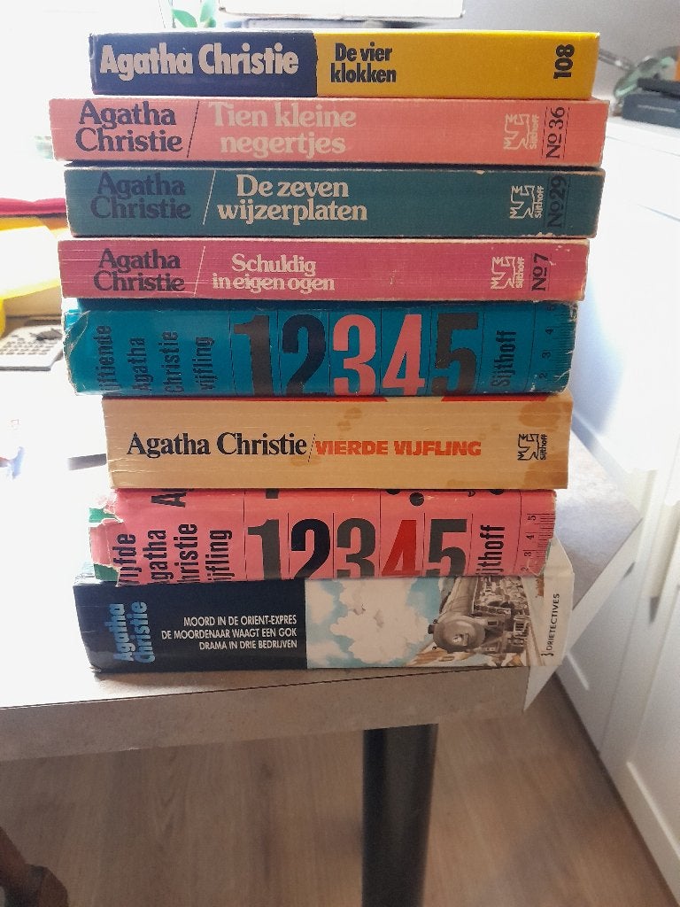 Stapel Agatha Christie boeken, Ophalen of Verzenden, Gelezen, Agatha Christie