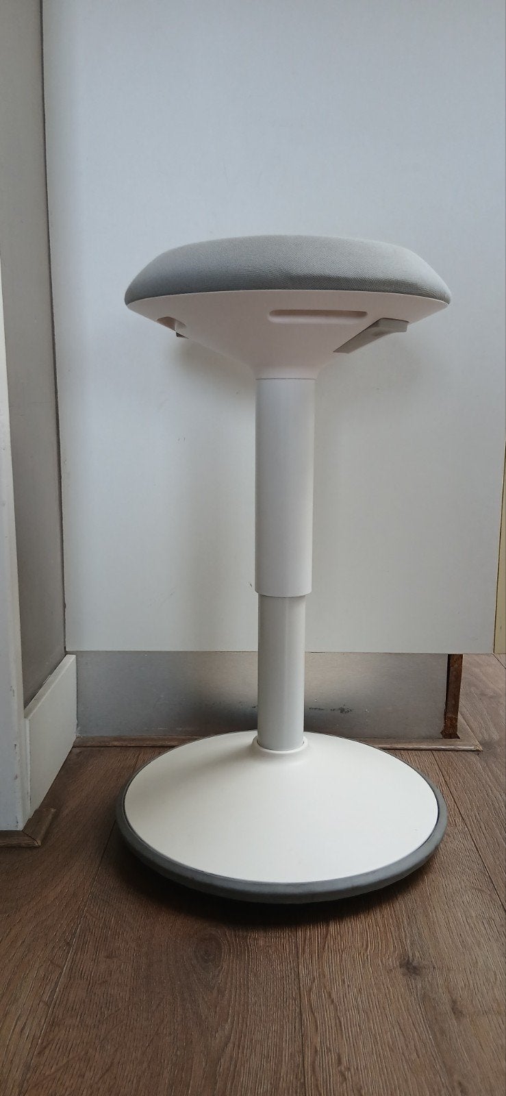 Ergonomische Kruk - In hoogte verstelbaar - Wit/Grijs, Ophalen of Verzenden