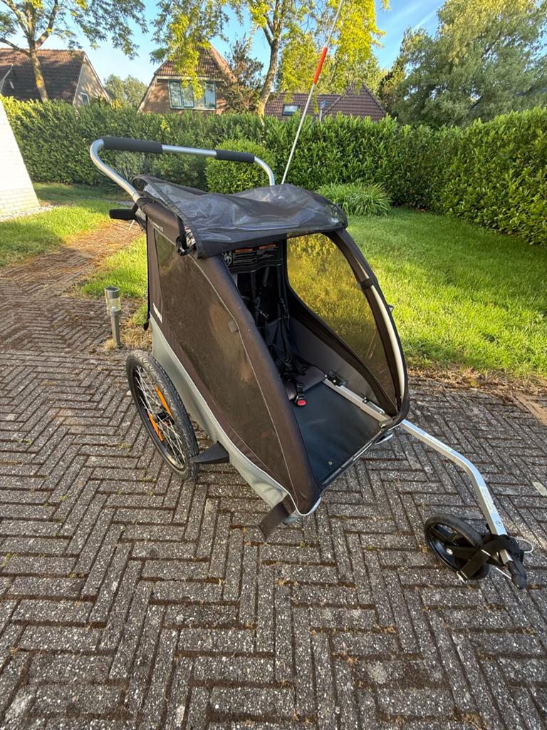 Nette Thule Coaster XT fietskar zwart - Ideaal voor kinderen, Fietsen en Brommers, Fietsaccessoires | Aanhangers en Karren, Ophalen