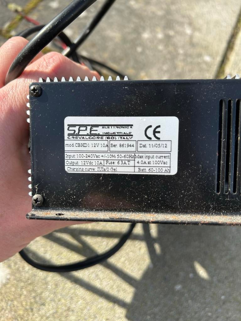 S.P.E. Elektronische Druppellader Acculader 12V 10A, Ophalen of Verzenden, Gebruikt, Universele onderdelen