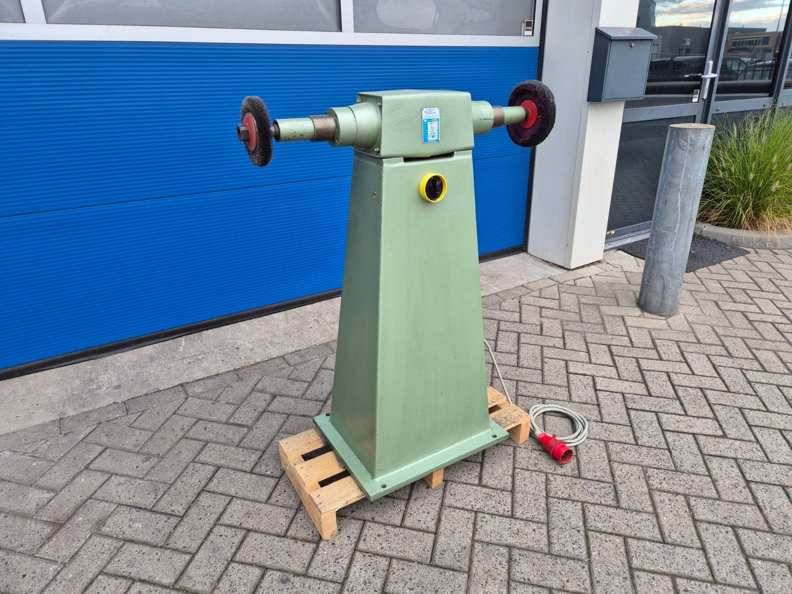 Industriële Polijstmachine, Borstelmachine 380V nette staat!, Gebruikt, Ophalen of Verzenden, Centre Des Abrasifs, 1200 watt of meer