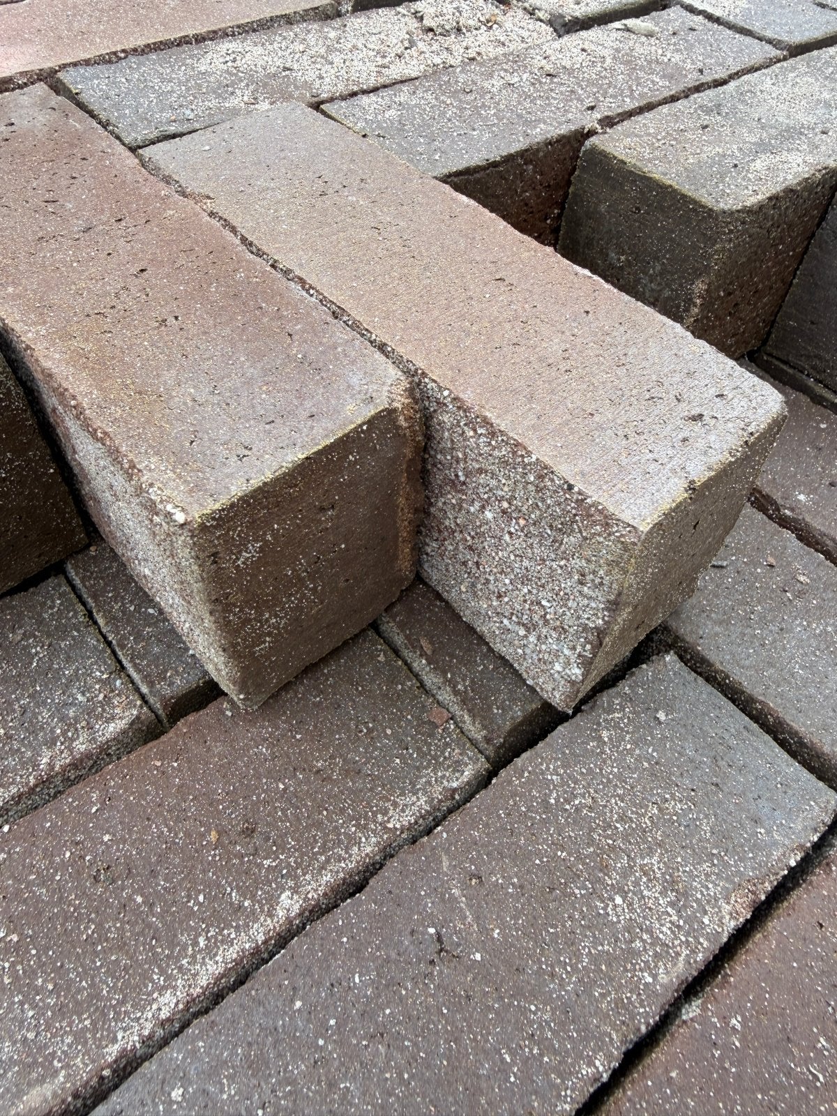 Restpartij ongebruikte gebakken klinkers en betontegels, Ophalen, Overige materialen, Overige typen, Nieuw