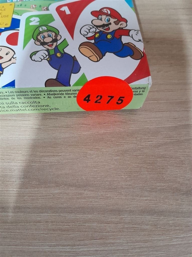 uno super mario - s4275, Hobby en Vrije tijd, Gezelschapsspellen | Bordspellen, Verzenden, Zo goed als nieuw