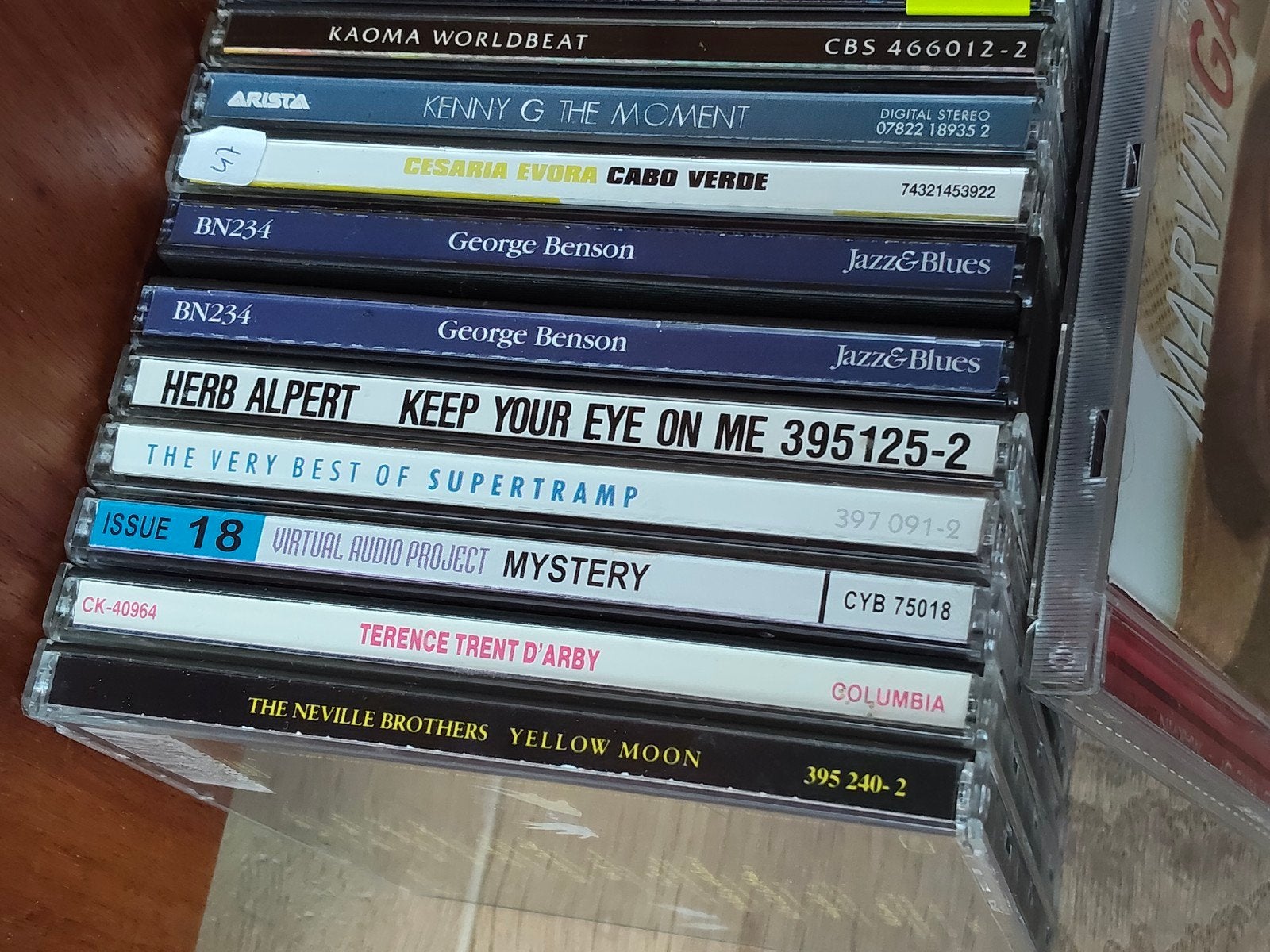 32 CD's (2 dubbel) - Diverse artiesten, bekende titels, Ophalen of Verzenden, Gebruikt, Verzamelalbum, Inclusief doosje
