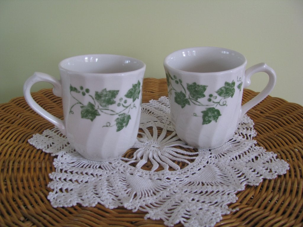 Churchill Staffordshire * 2 x mok # beker met oor * klimop, Ophalen of Verzenden