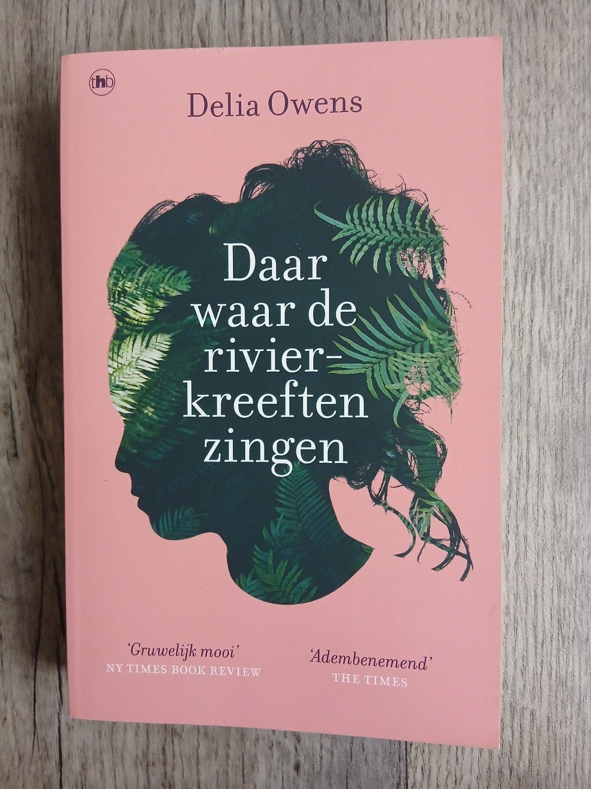 Boek Delia Owens - daar waar de rivierkreeften zingen, Ophalen of Verzenden, Gelezen, Delia Owens