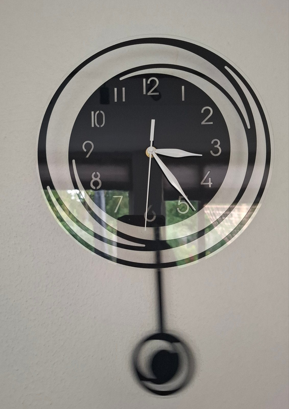 Nieuwe Wandklok met Slinger - Modern Design, Huis en Inrichting, Ophalen, Wandklok, Met slinger, Analoog